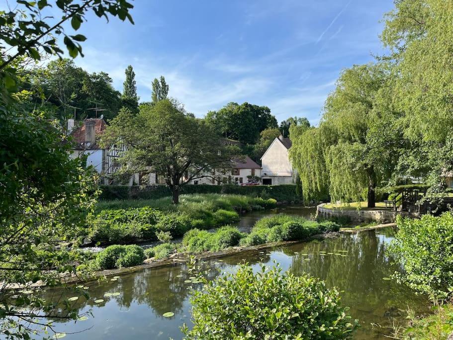 Maison Cosy En Plein Centre Ville Semur-en-Auxois Eksteriør bilde